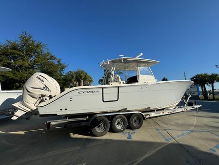 Cobia 350 Center Console image