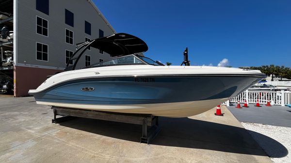 Sea Ray SPX 230 OB 