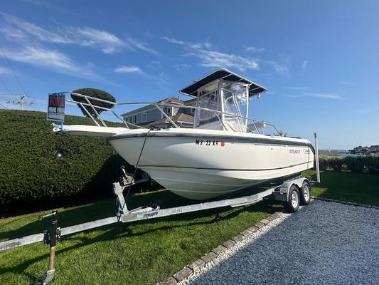 Boston-whaler 21-OUTRAGE - main image