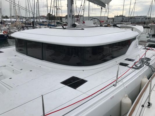 Lagoon 46 - main image