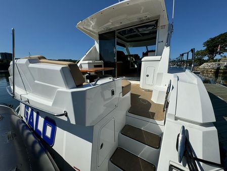 Cruisers Yachts 48 Cantius image