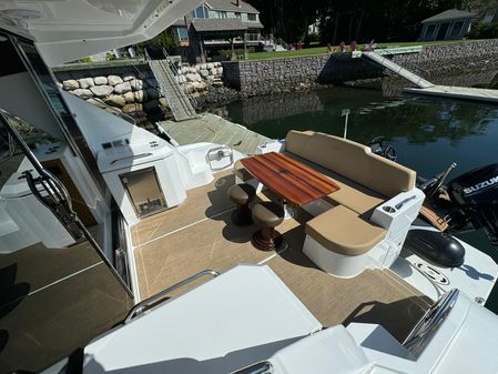 Cruisers Yachts 48 Cantius image