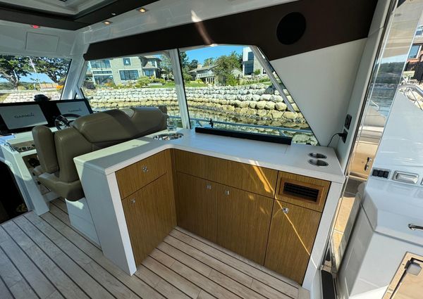 Cruisers-yachts 48-CANTIUS image