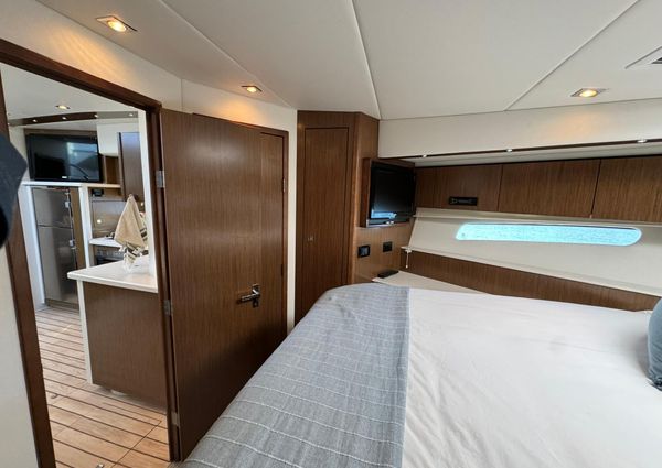 Cruisers-yachts 48-CANTIUS image