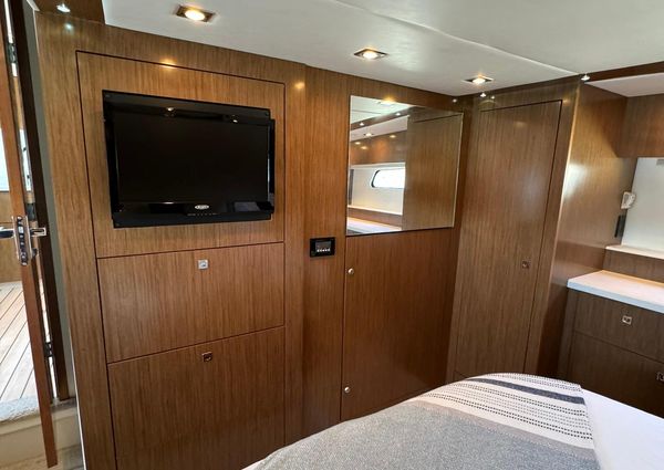 Cruisers-yachts 48-CANTIUS image