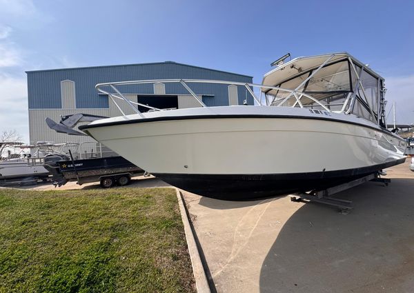 Contender 35 Express Side Console image