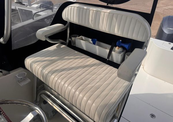 Contender 35 Express Side Console image