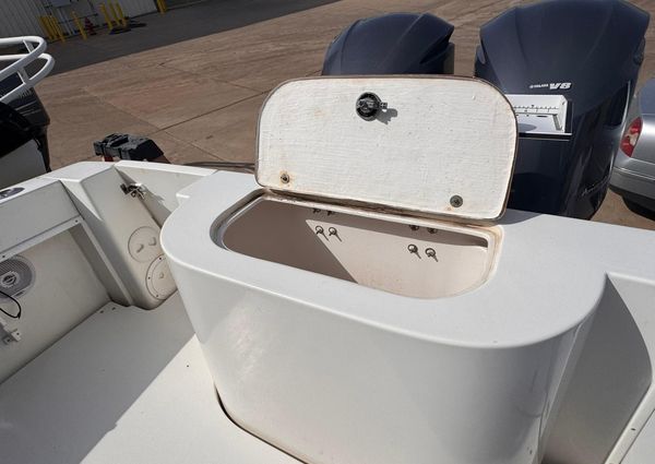 Contender 35 Express Side Console image