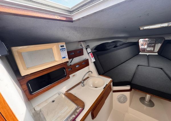 Contender 35 Express Side Console image