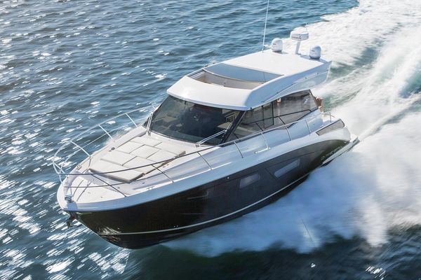 Regal 42 Grande Coupe - main image