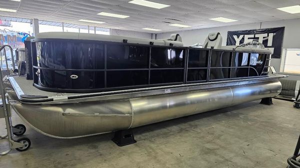 Bentley Pontoons Legacy 243 Navigator
