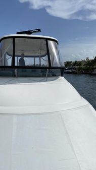 Sea Ray 520 Sedan Bridge image