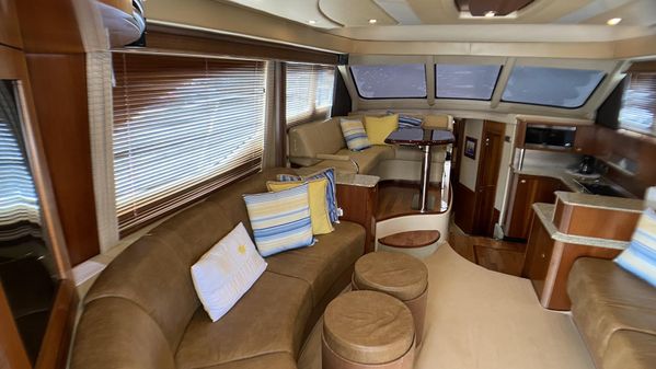 Sea Ray 520 Sedan Bridge image