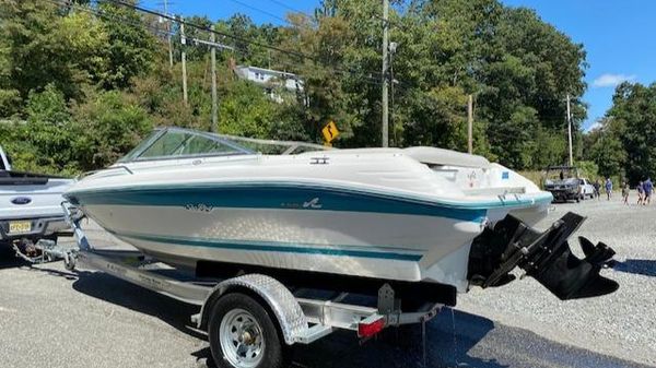 Sea Ray 180 Bowrider