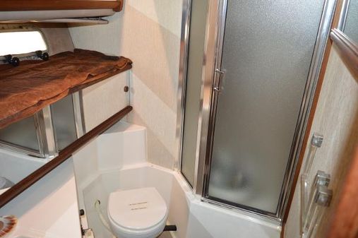 Bayliner 4588 image