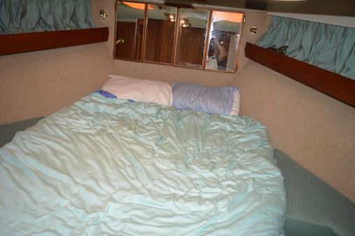 Bayliner 4588 image