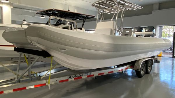 Novurania Catamaran 28