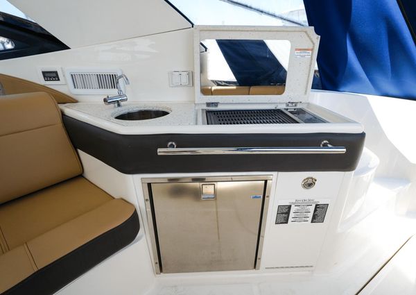 Sea Ray 32 Sundancer image