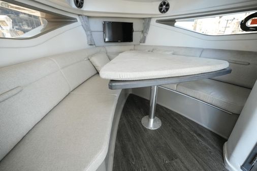 Sea Ray 32 Sundancer image