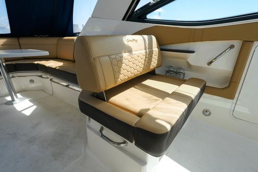 Sea Ray 32 Sundancer image