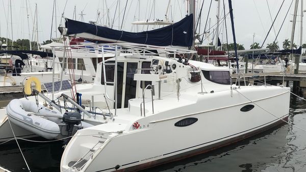 Fountaine Pajot Mahe 