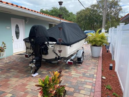 Boston Whaler 150 Montauk image