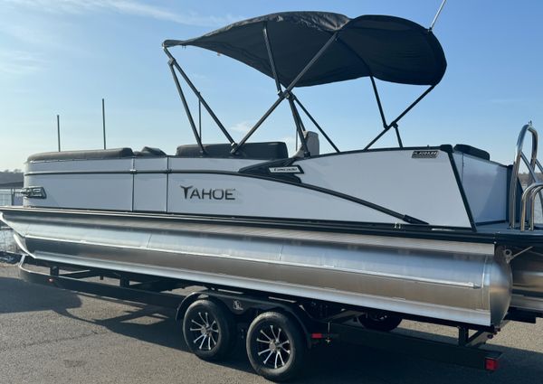 Tahoe-pontoon CASCADE-REAR-J-LOUNGER image