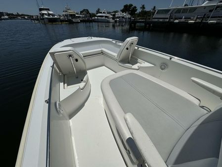 Boston Whaler 270 Dauntless image