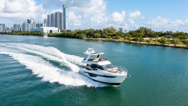 Galeon 500 Fly
