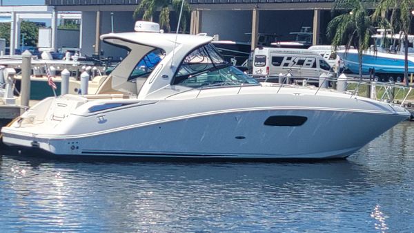 Sea Ray 350 Sundancer