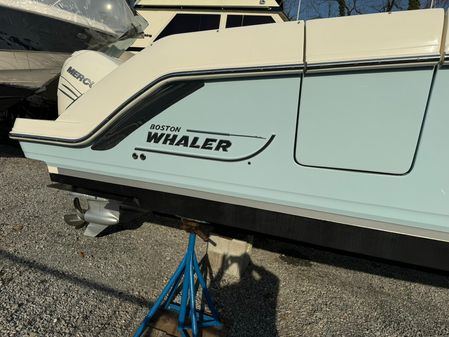 Boston-whaler 320-VANTAGE image