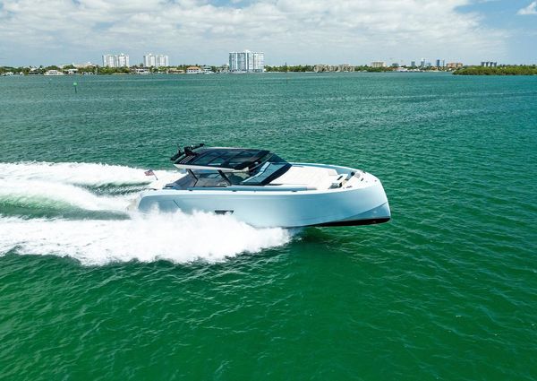 Vanquish Yachts VQ58 image