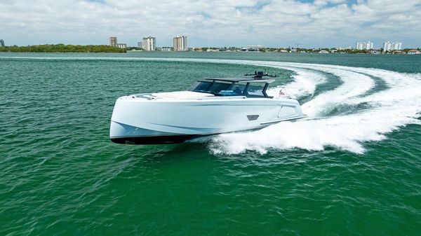 Vanquish Yachts VQ58