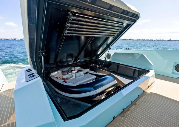 Vanquish Yachts VQ58 image