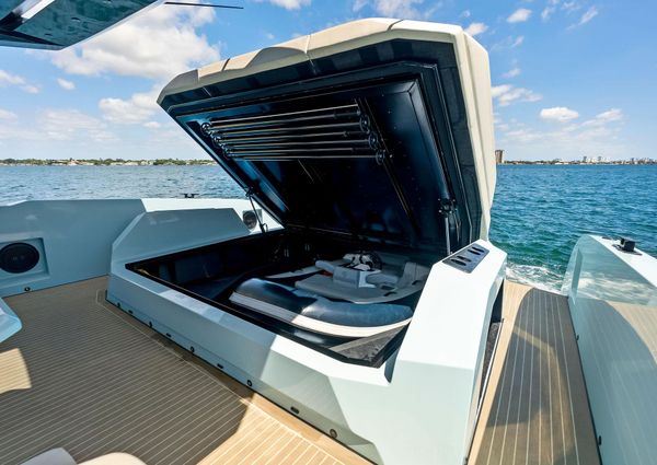 Vanquish Yachts VQ58 image