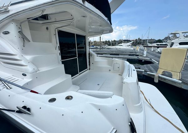 Sea Ray 400 Sedan Bridge image