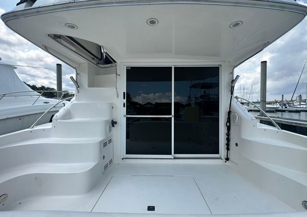 Sea Ray 400 Sedan Bridge image
