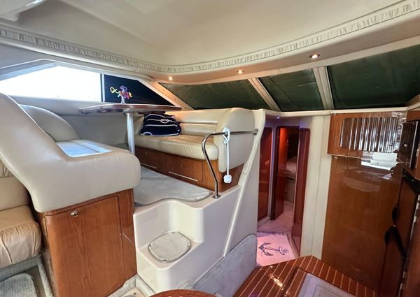 Sea Ray 400 Sedan Bridge image