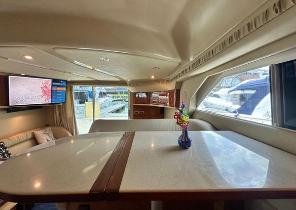 Sea Ray 400 Sedan Bridge image