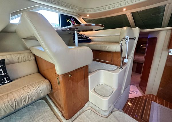 Sea Ray 400 Sedan Bridge image