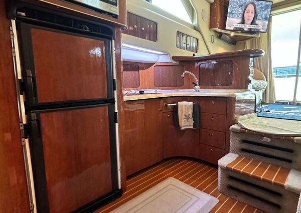 Sea Ray 400 Sedan Bridge image