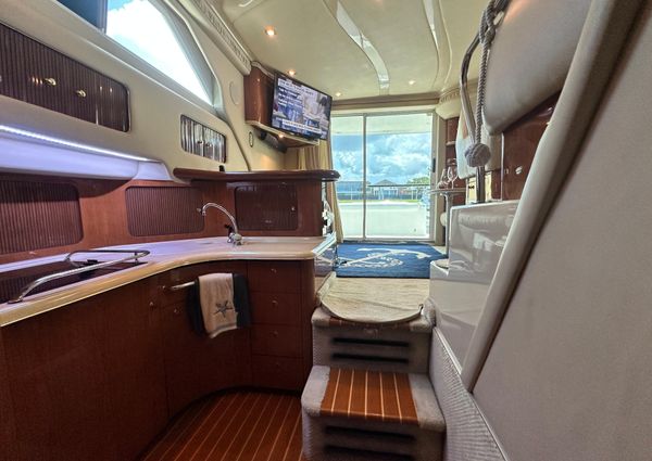 Sea Ray 400 Sedan Bridge image