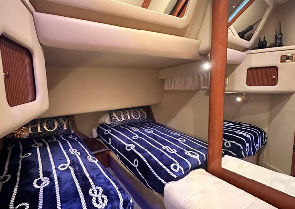 Sea Ray 400 Sedan Bridge image