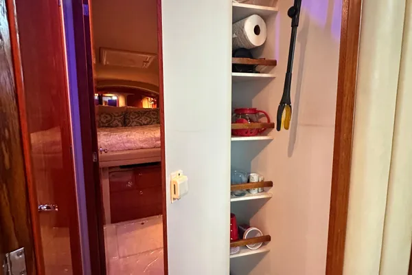 Sea Ray 400 Sedan Bridge image