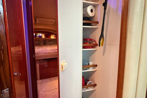 Sea Ray 400 Sedan Bridge image