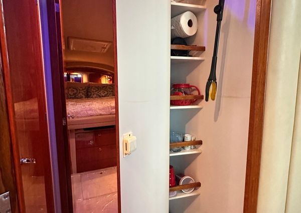 Sea Ray 400 Sedan Bridge image