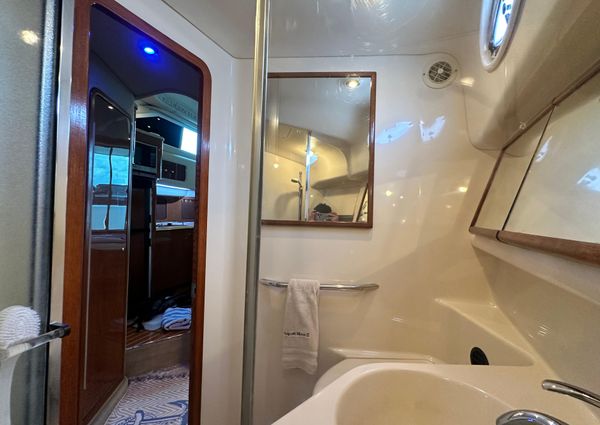 Sea Ray 400 Sedan Bridge image