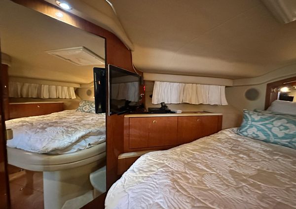 Sea Ray 400 Sedan Bridge image