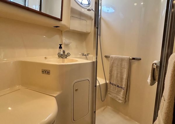 Sea Ray 400 Sedan Bridge image