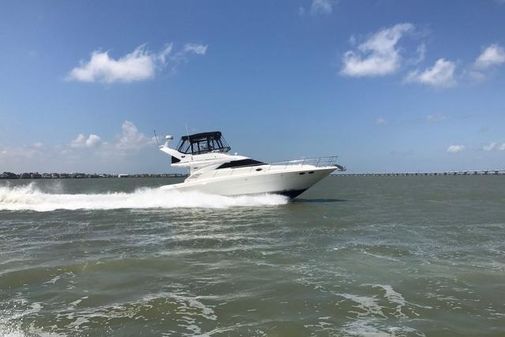 Sea Ray 400 Sedan Bridge image